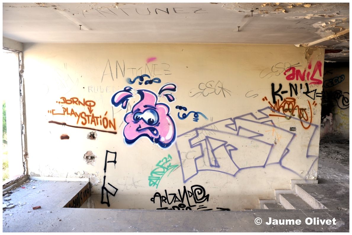 � Jaume OlivetLOGO