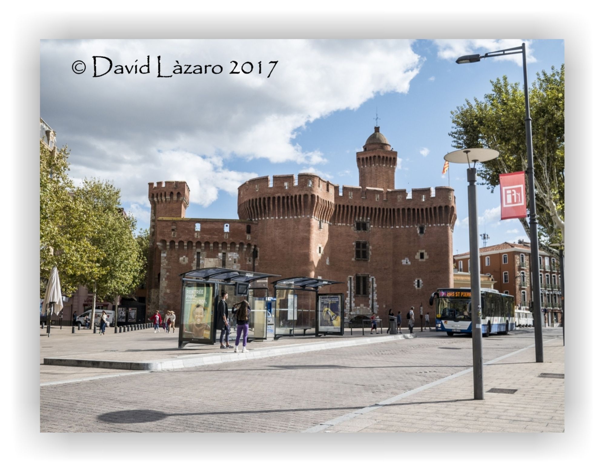  David Lzaro 2017