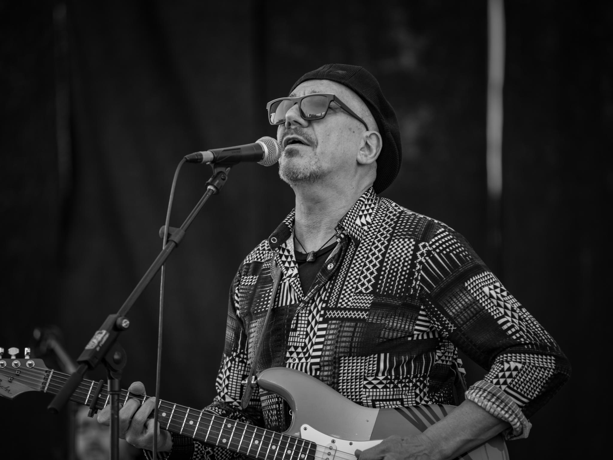  Sergi Meya